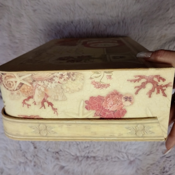 Art in Motion vintage yellow & floral small suitcase - Picture 7 of 7
